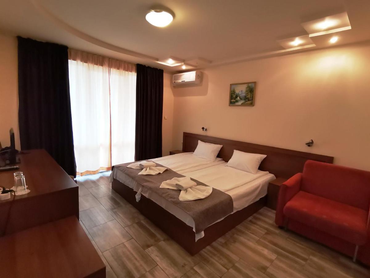 Hotel Paris Relax Zone Balchik Exterior foto