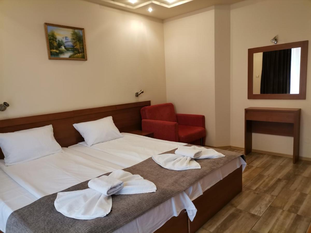 Hotel Paris Relax Zone Balchik Exterior foto