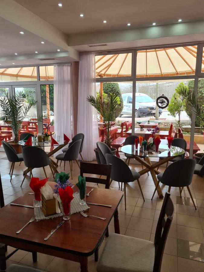 Hotel Paris Relax Zone Balchik Exterior foto